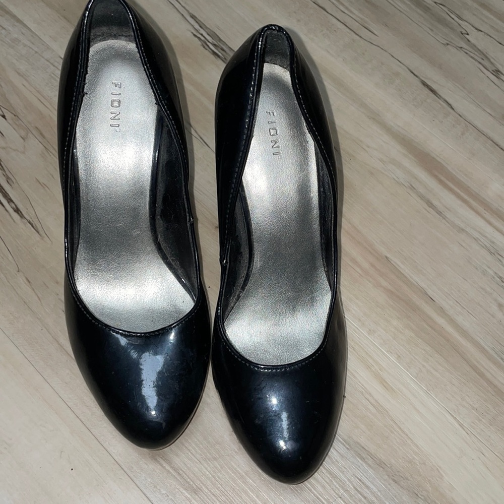 Fioni heels size 5